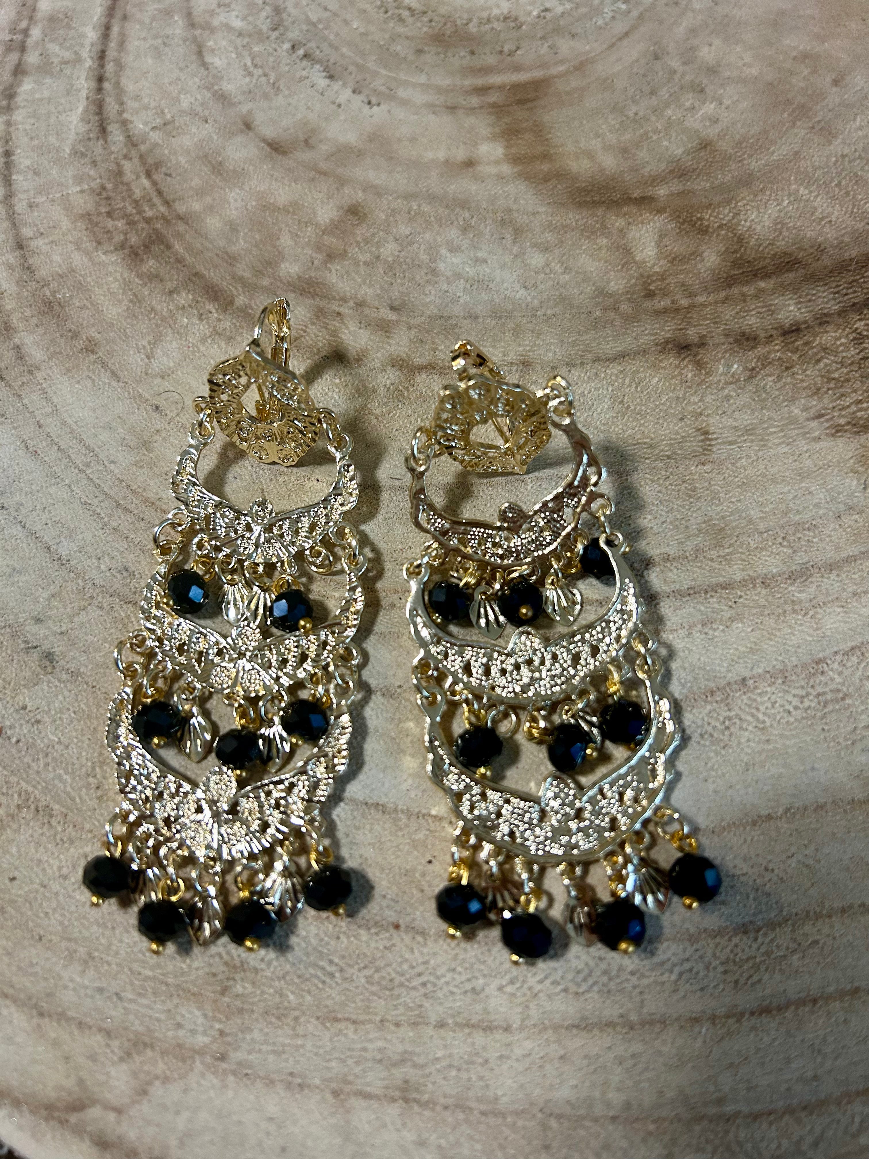 PRECOMMANDE Boucles d'oreilles traditionnelles blanc MAISON ZAYRINE