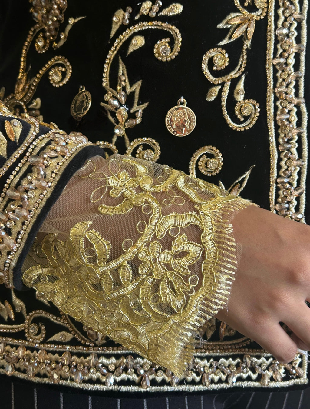 Manchettes Karakou